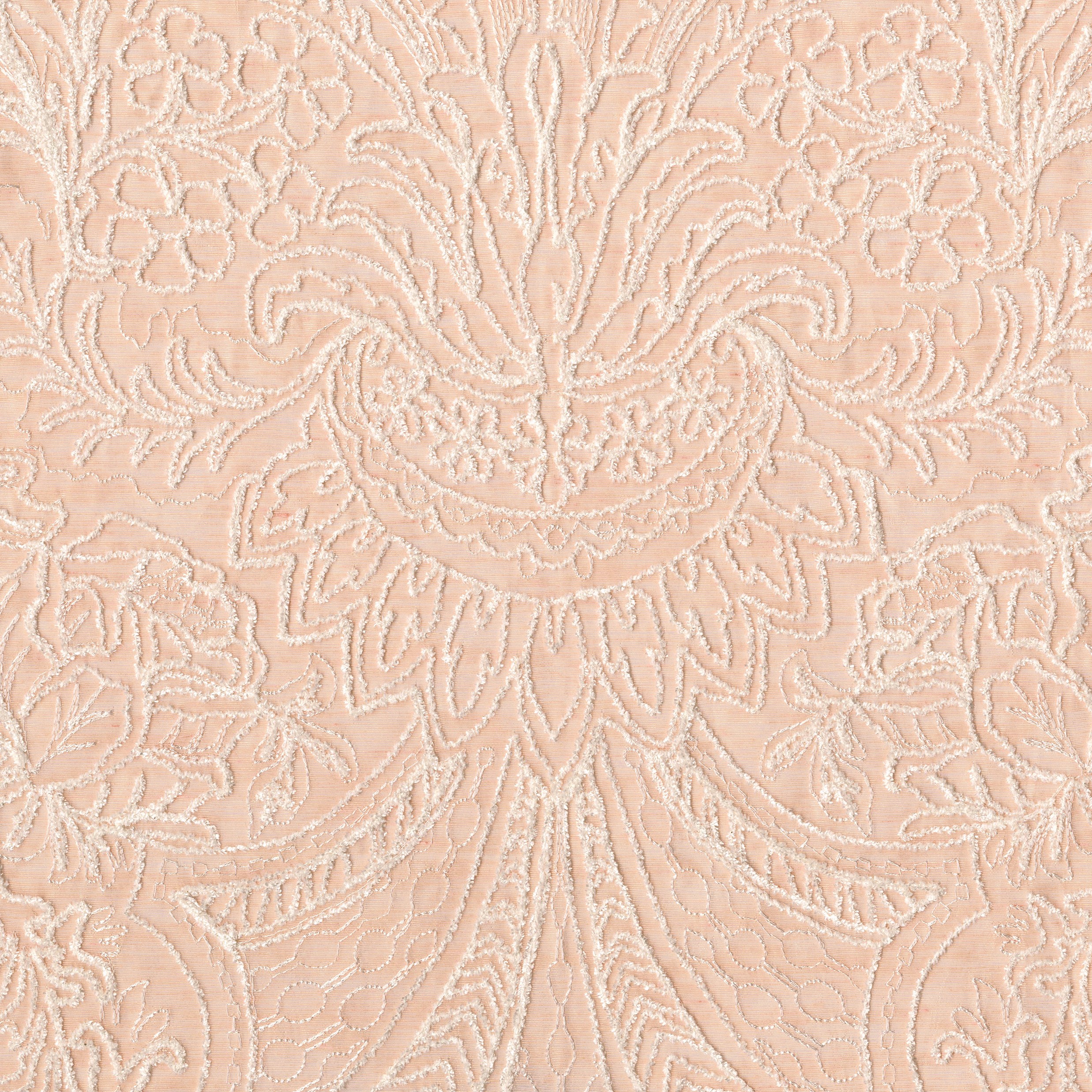 2720-02 Contessa - White Peach Swatch