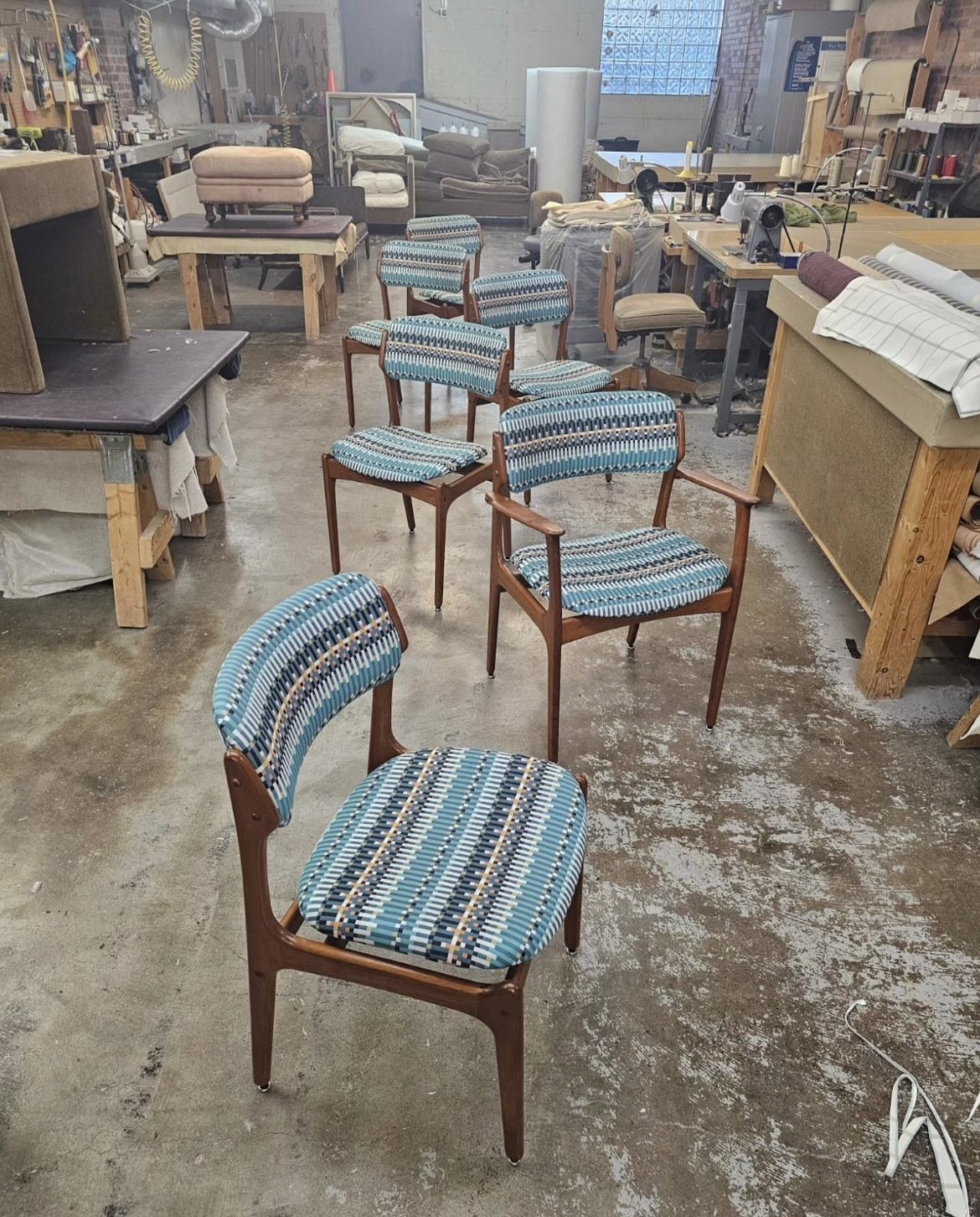 4275-03 Cubist - Gris Installation Image