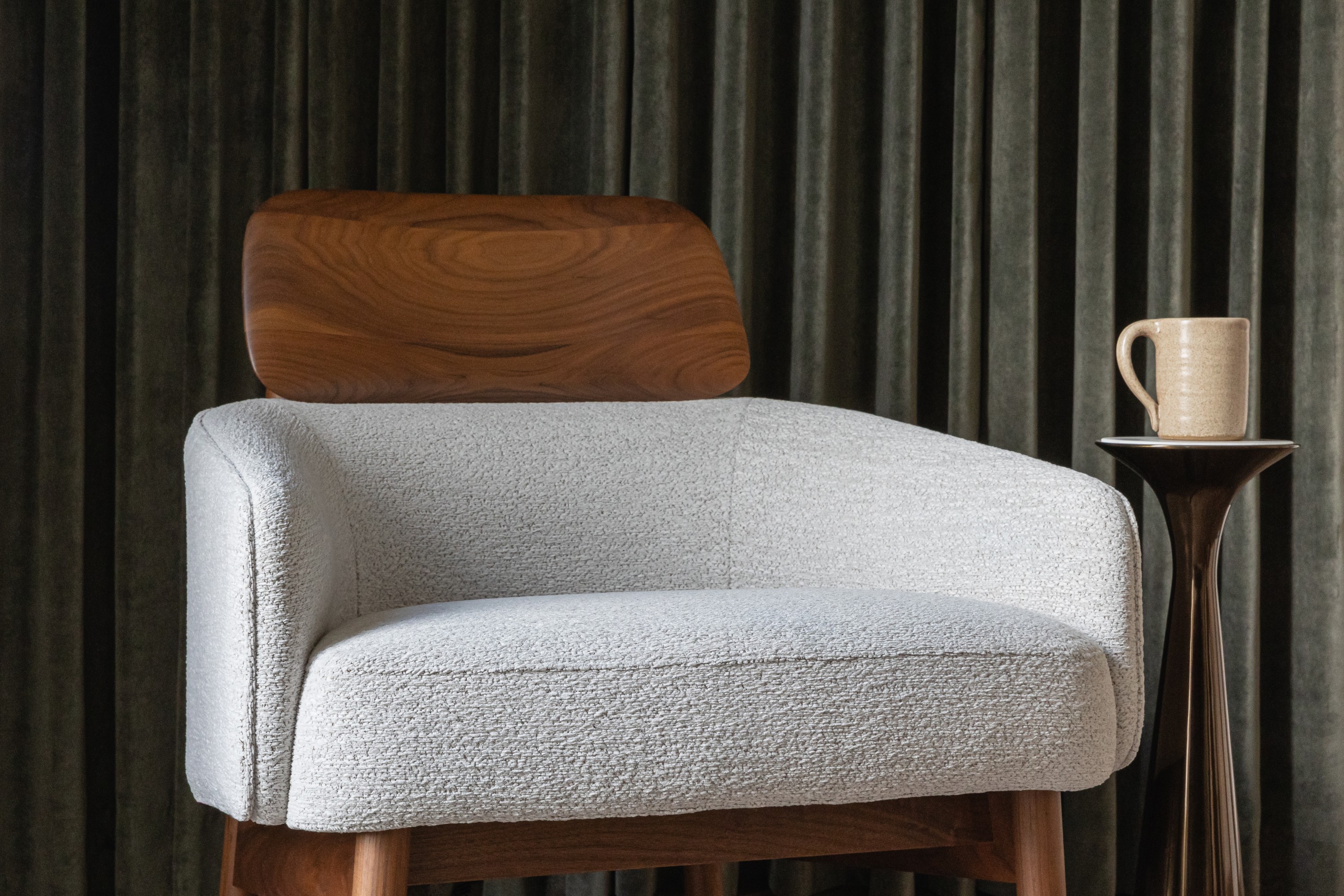 1289-01 Counterpoint Alpine Cloud, 7571-09 Lenis Rubber Tree Installation Image