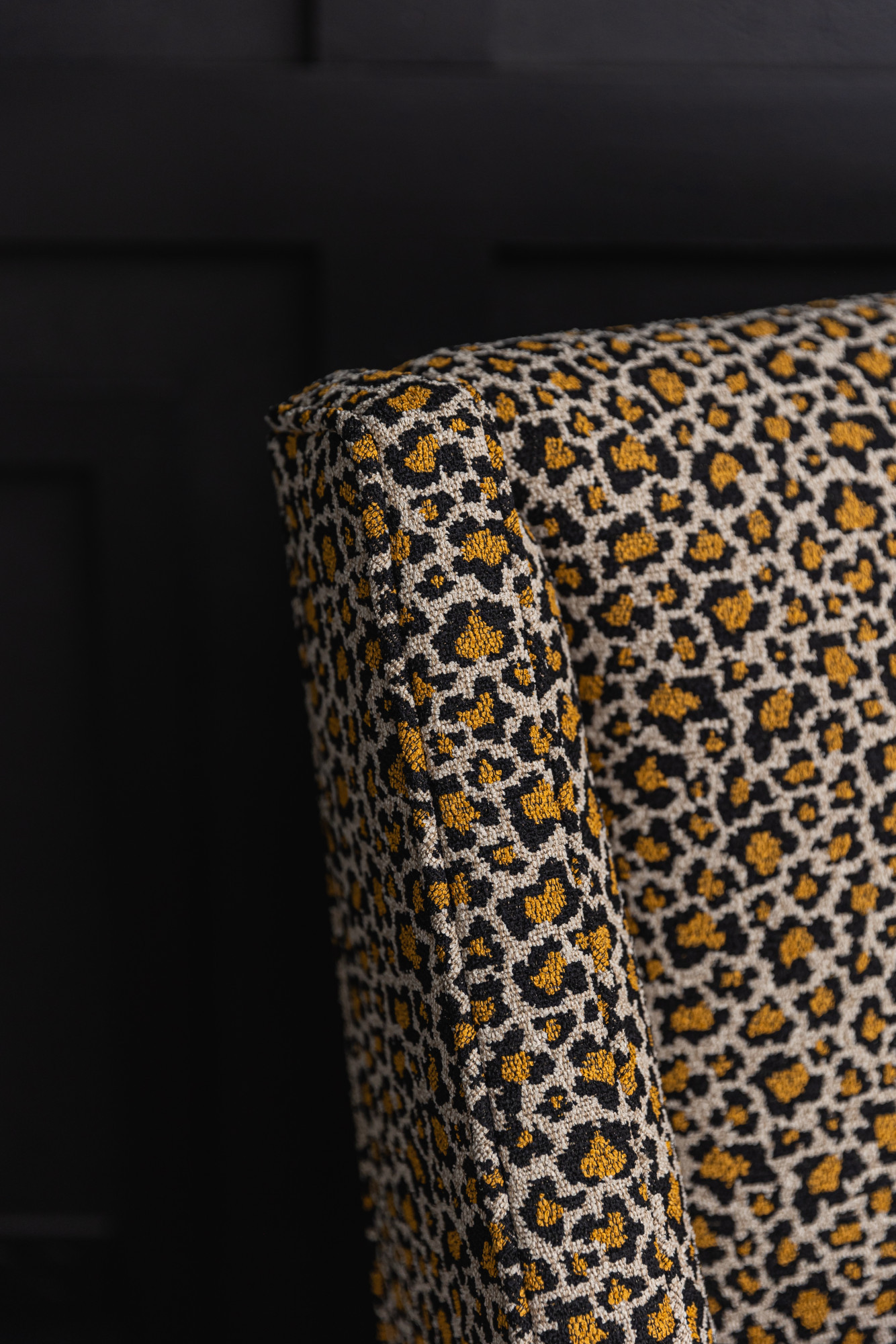 2327-04 Rosette - Leopard Installation Image