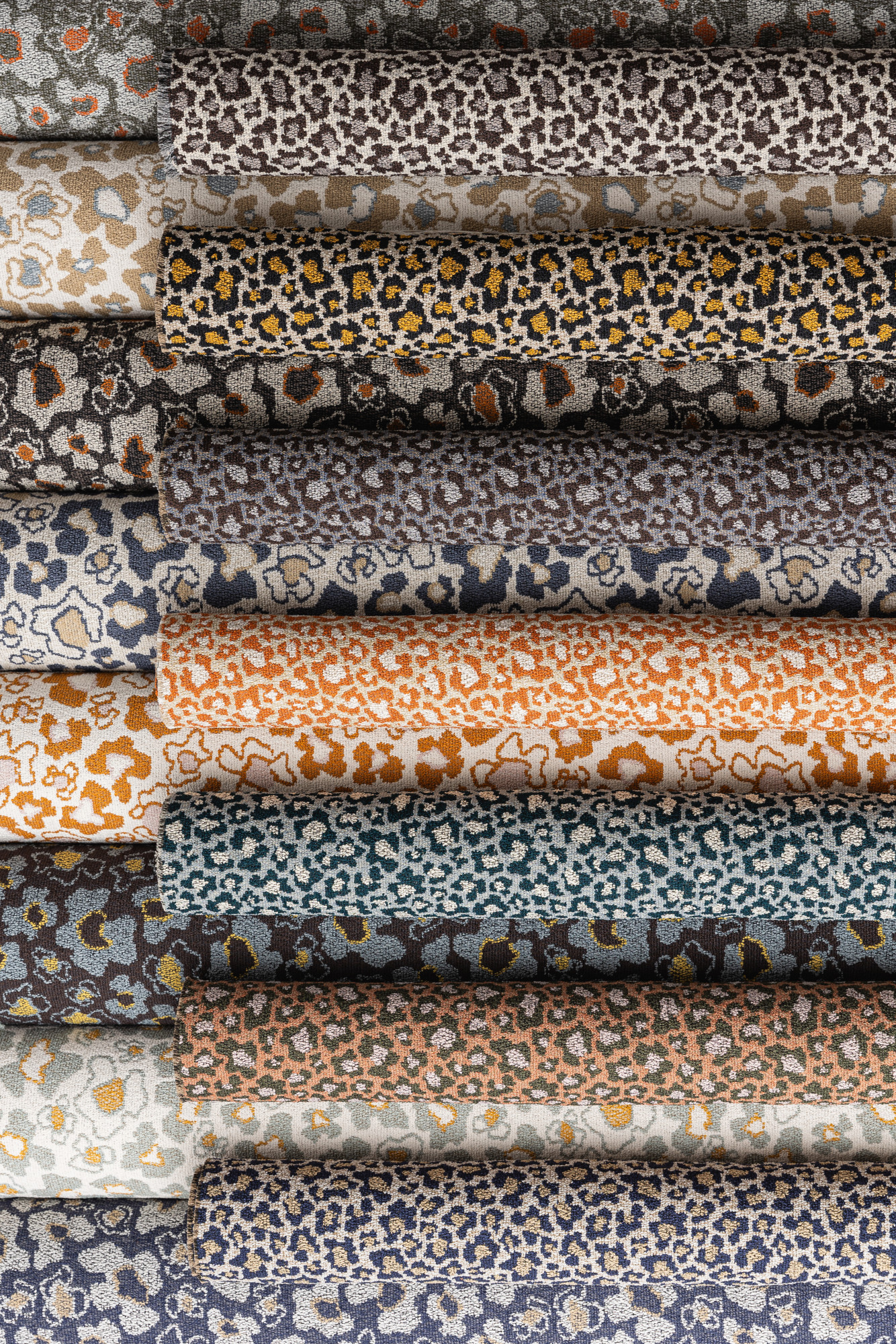 2328 Tulliana and 2327 Rosette Hero Image