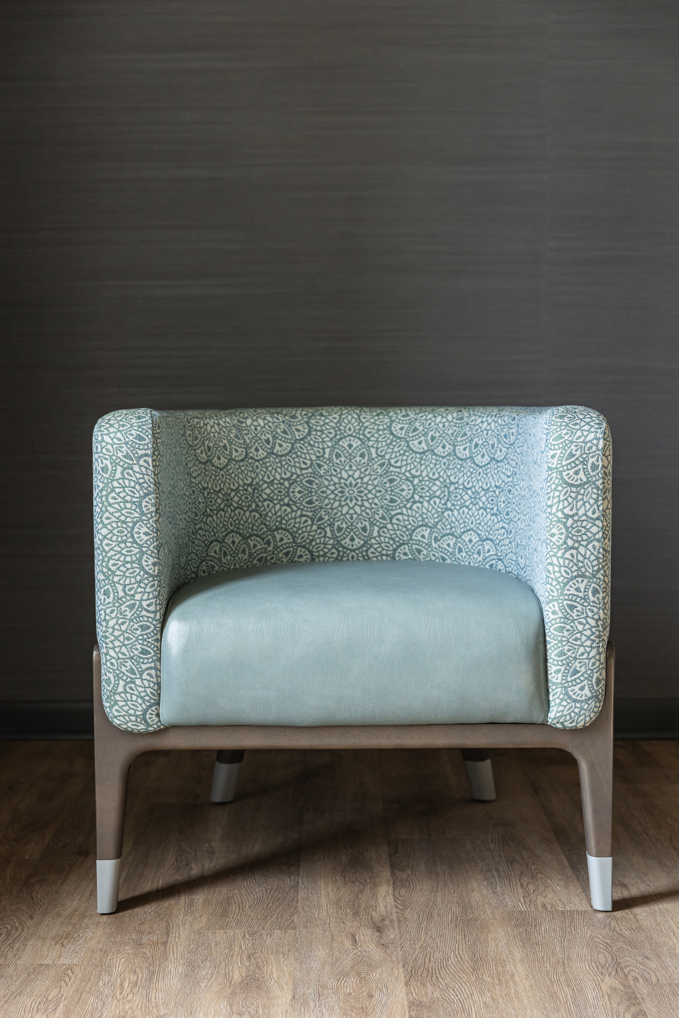 3993-07 Galapagos - Jade Azore, 8351-08 Lotus - Bali Surf, V104-13 Kanso - Blue Maize Installation Image