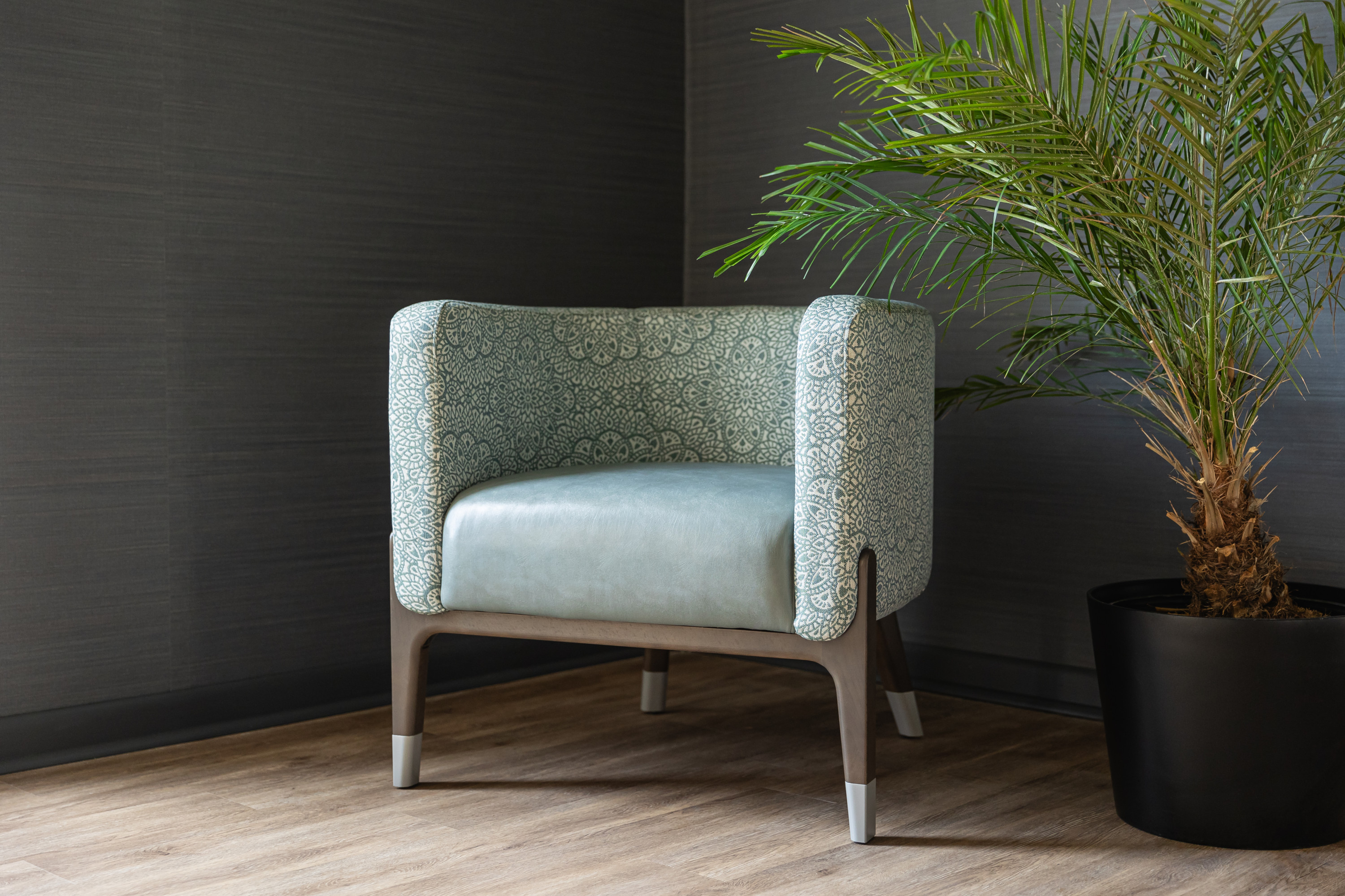 3993-07 Galapagos - Jade Azore, 8351-08 Lotus - Bali Surf, V104-13 Kanso - Blue Maize Installation Image