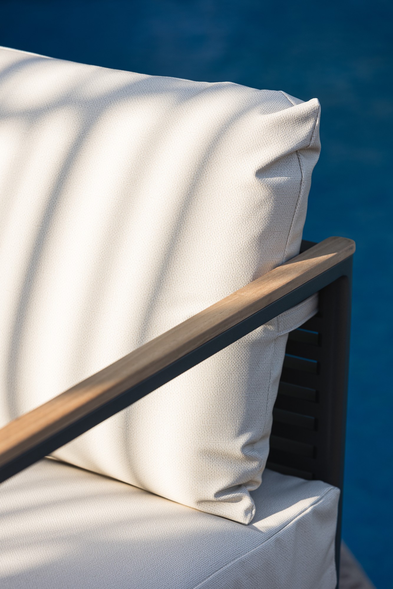 4245-02 Hush – Toasted Coconut Installation Image