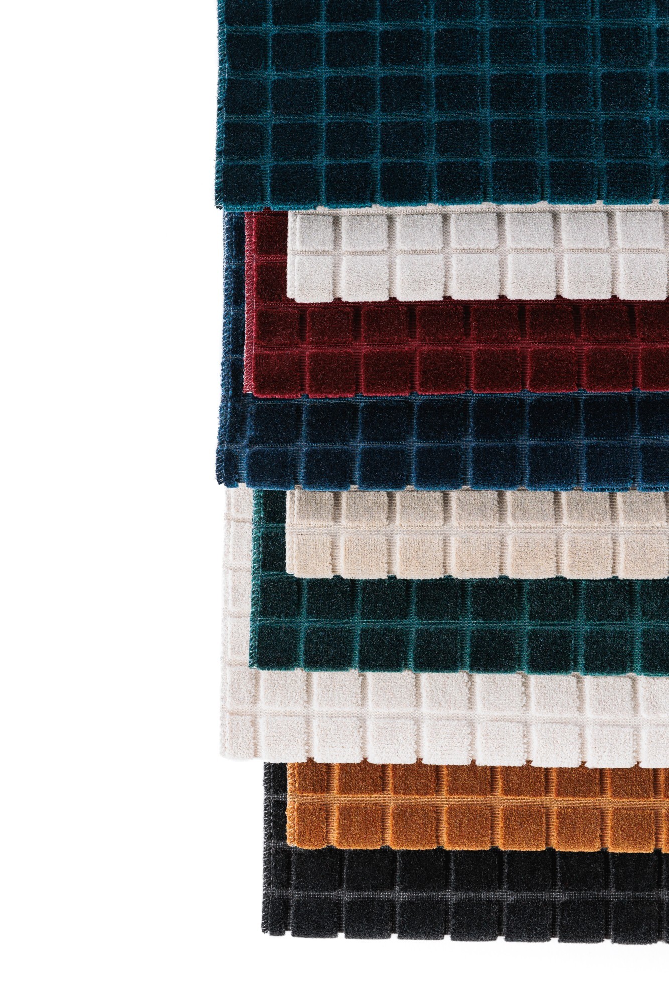 4261 Smalti Zircon, Chinchilla, Ruby, Blue Grotto, Beige Fauna, Cadet Teal,SIlken Tofu, Amber, Almost Black Product Image