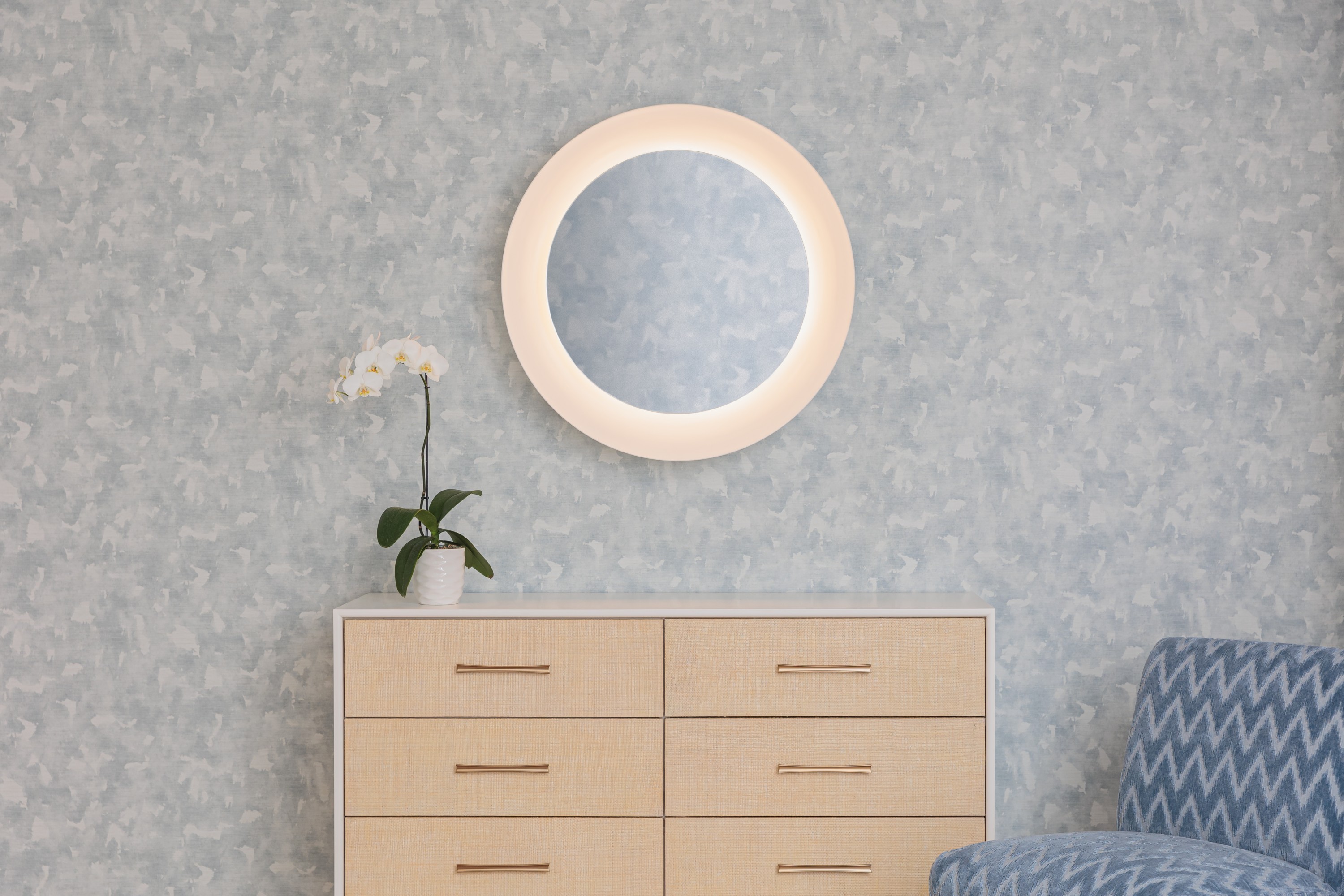 4262 Andamento Skyline, V103-04 Hikaru Powder Blue Installation Image