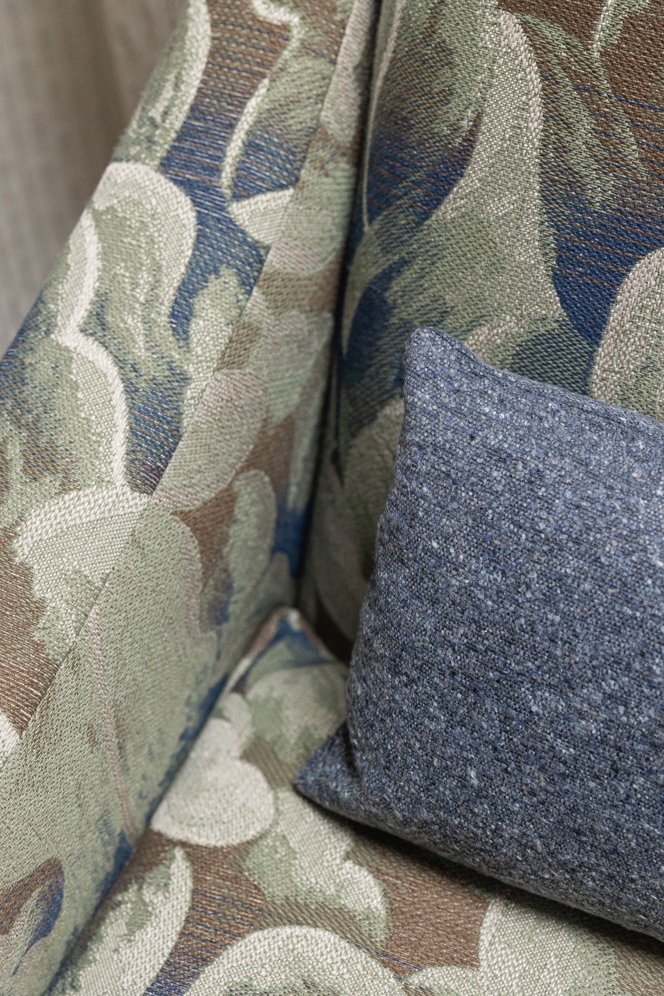 4357-07 Nightbloomer Cattail, 7306-07 Hawthorn Bangor Blue Installation Image