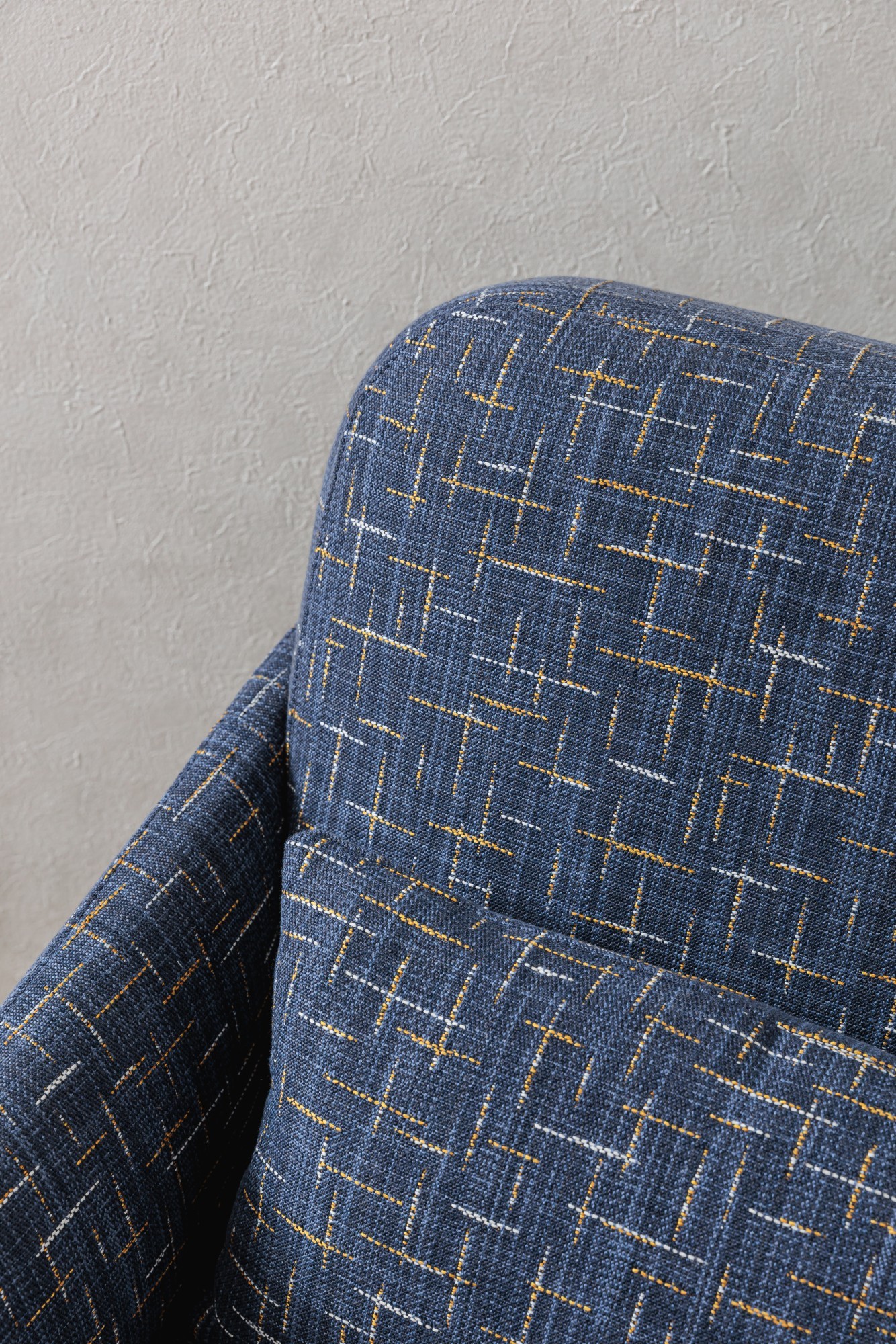 4367-09 Sgraffito Starlit Sky, V111-01 Lona Meringue Installation Image