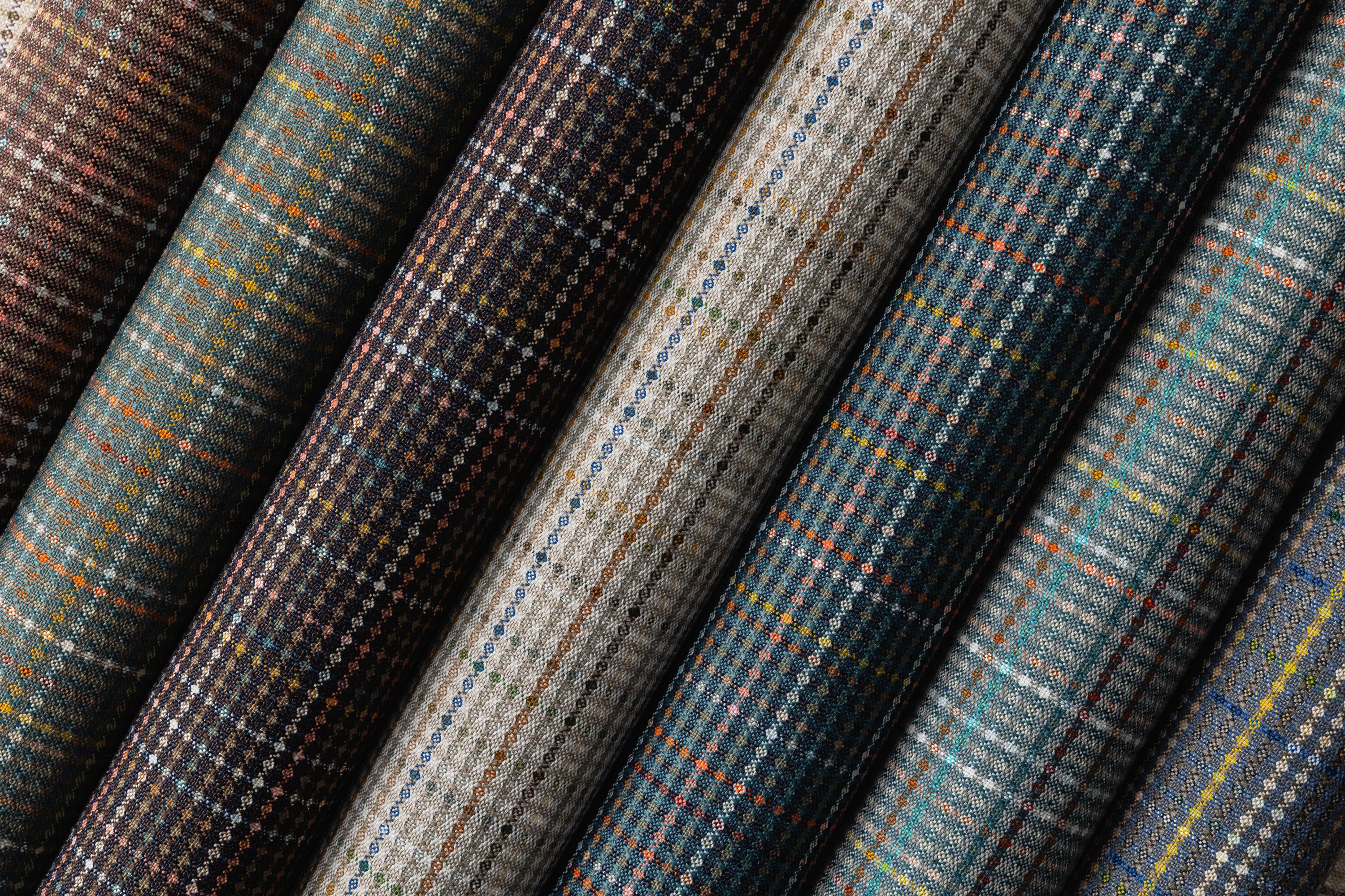 4524 Meridiana Mandrian Duck, Indian Cress, Roller Rink, Subway Station, Teak Patina, Hawaiian Surf, Door County Hero Image