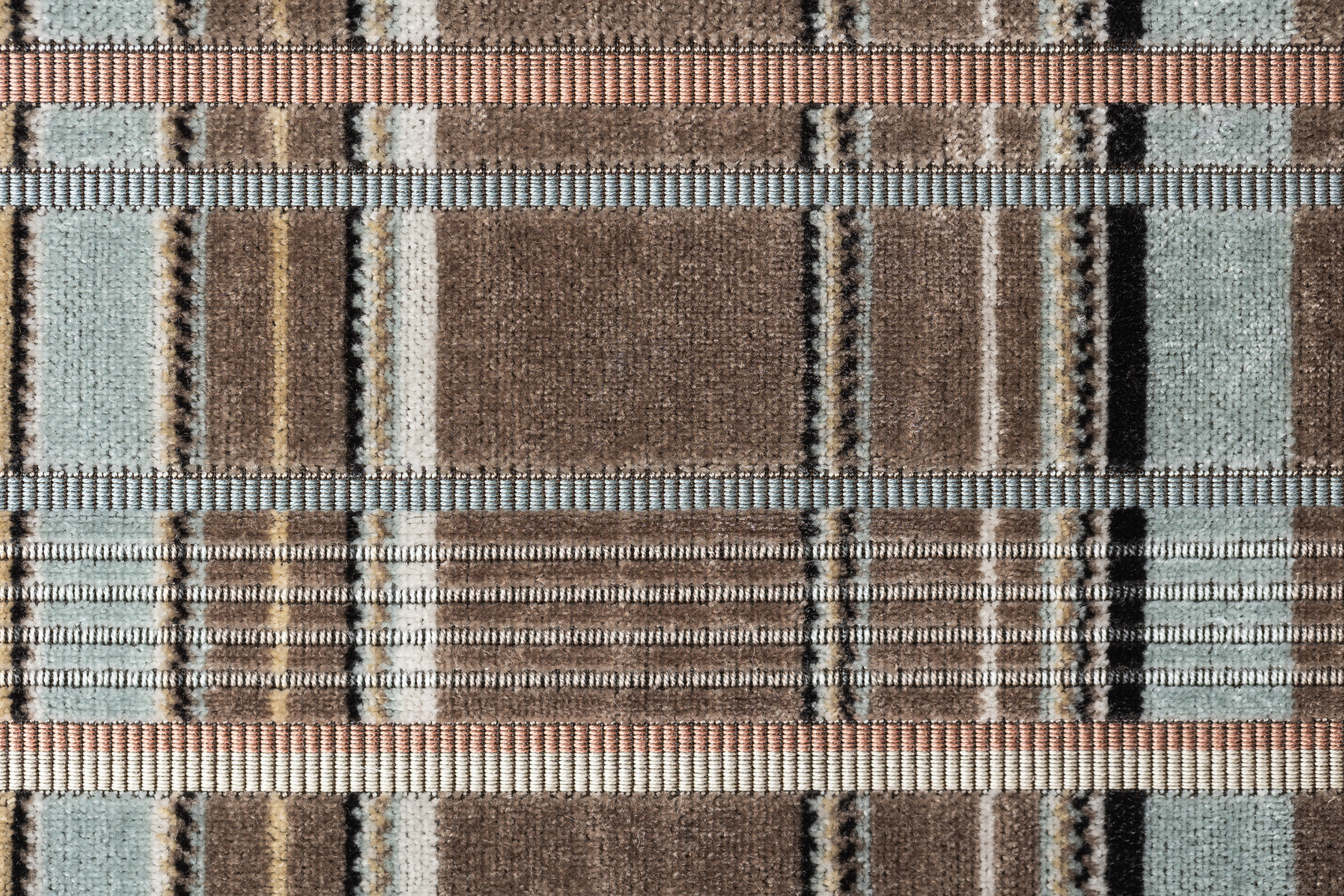 5013-01 Longji Blue-Eye Bengal Hero Image