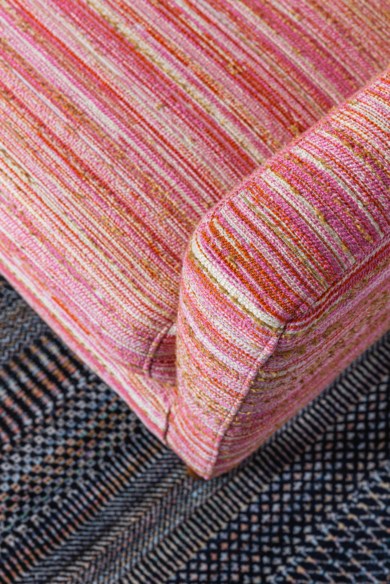 5015-05 Celosia - Grapefruit Installation Image