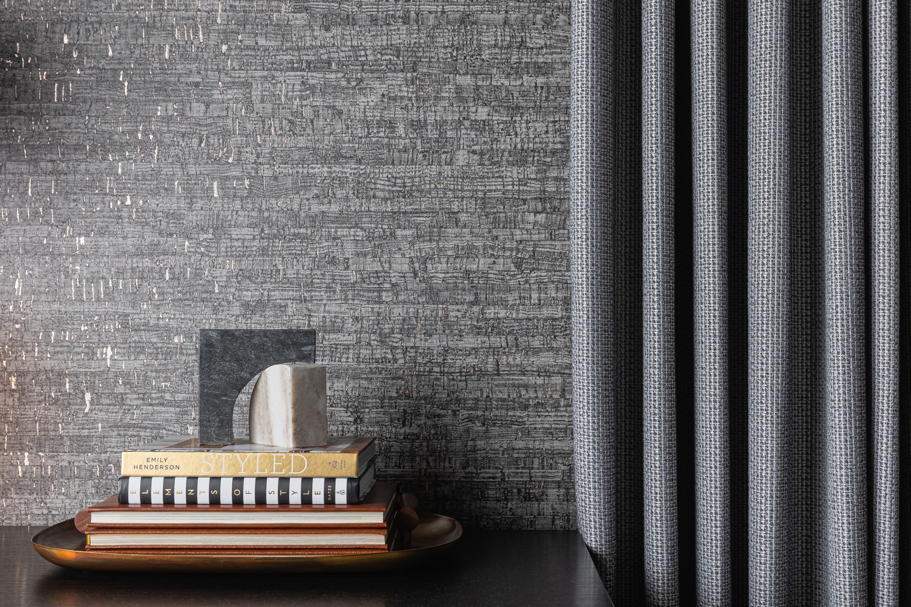 5390-05 Tycho Dutch Rabbit and V115-05 Montado Grey Gibbon Installation Image