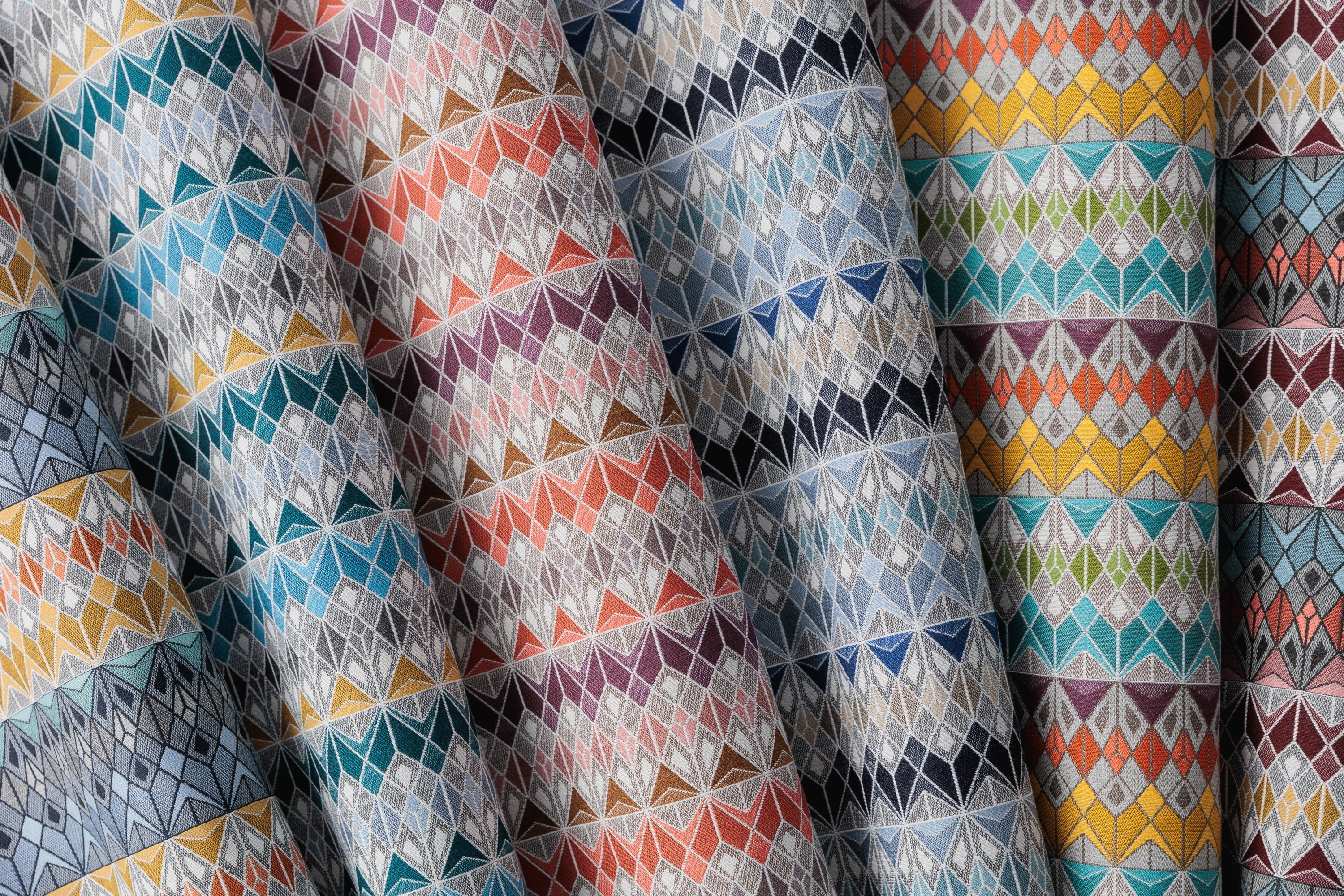 5831 Vitreum Toscano Glass, Key West, Peony, Santorini, Rainbow Finch, Mookaite Jasper Hero Image