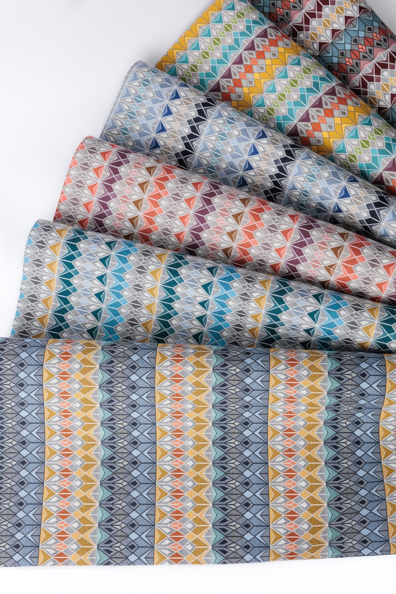 5831 Vitreum Toscano Glass, Key West, Peony, Santorini, Rainbow Finch, Mookaite Jasper Hero Image