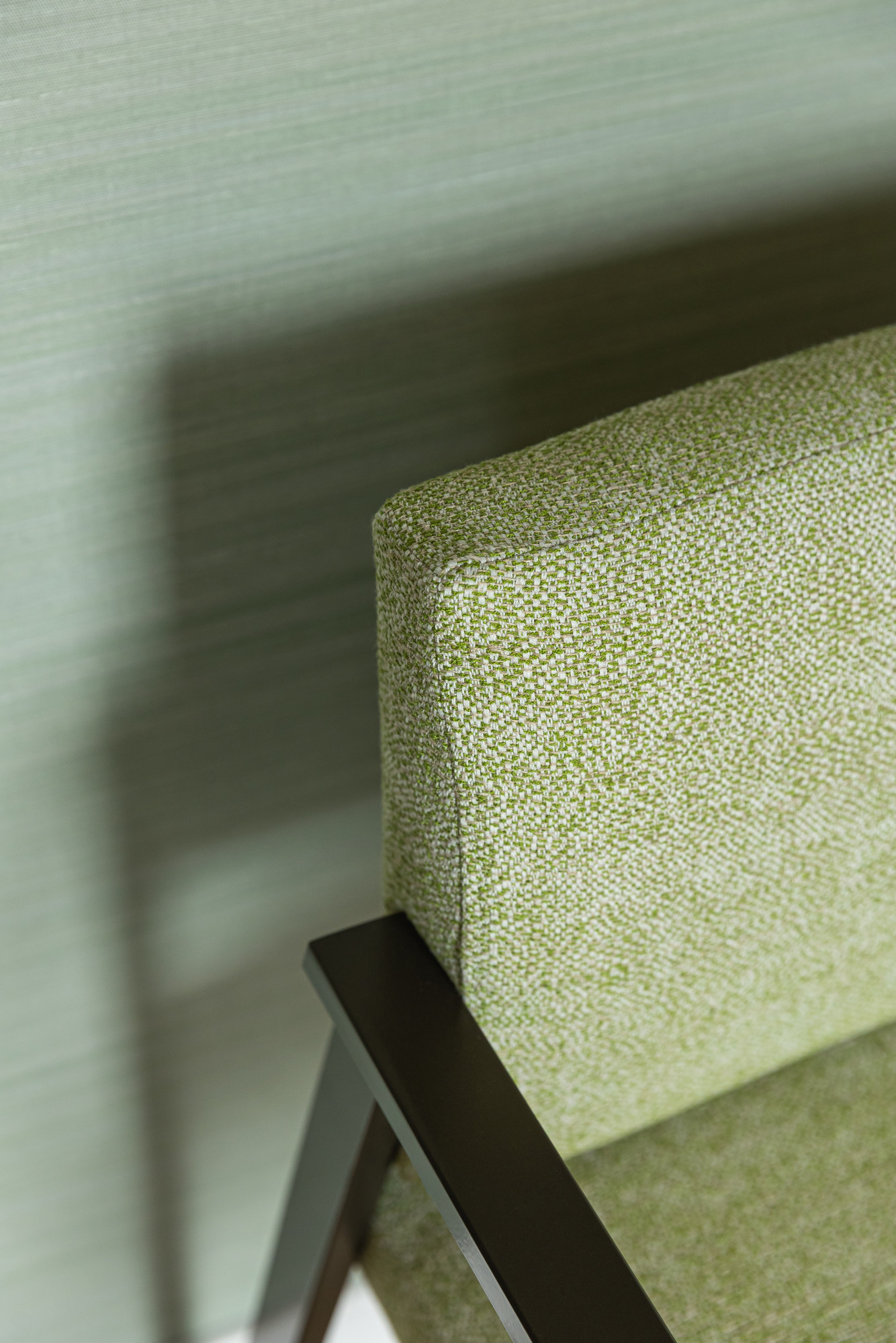 6507-04 Stellula - Wasabi, V104-08 Kanso - Moonglow - Cactus Installation Image