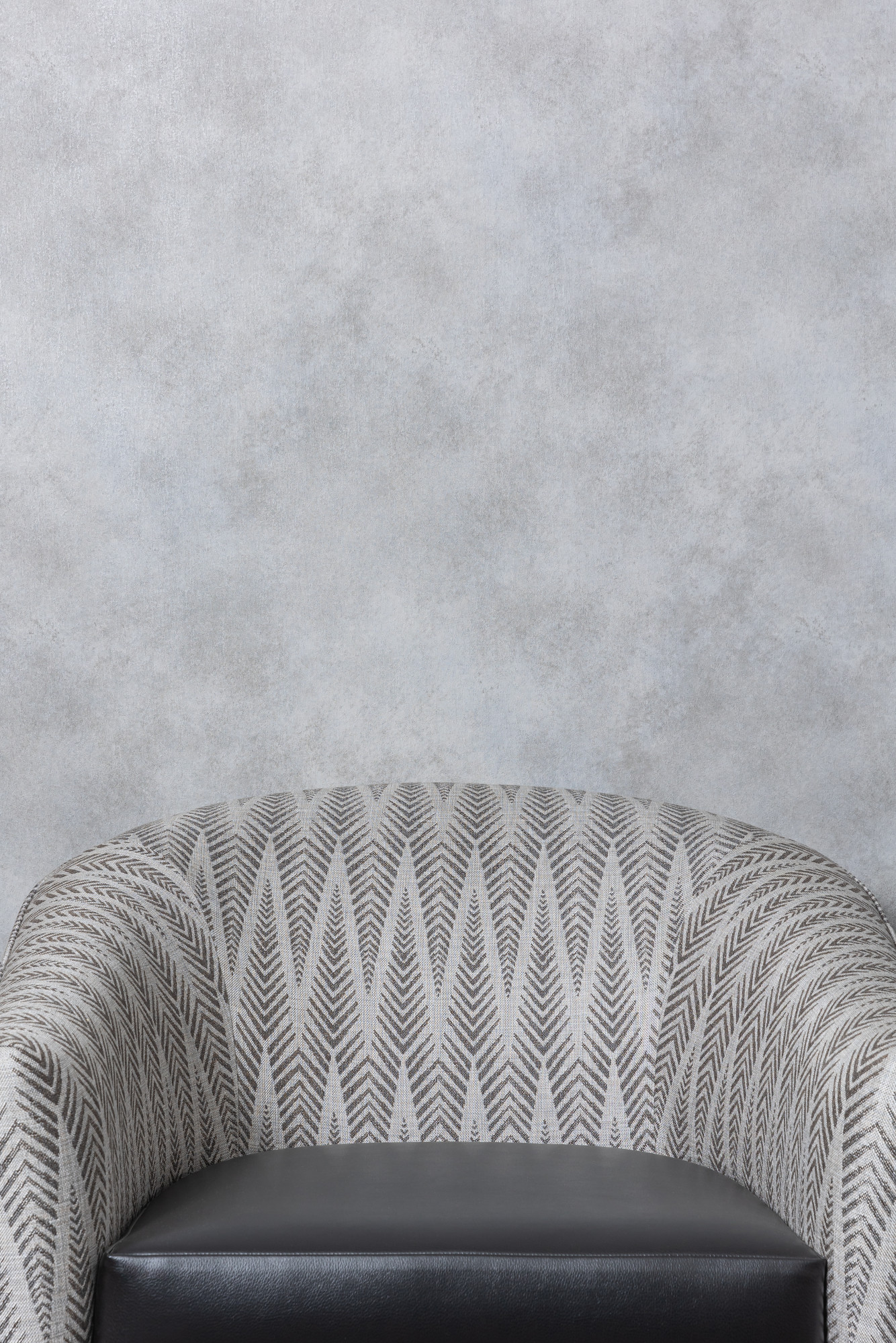 8352-10 Calathea - Kindling Wood, 3991-12 Aerial - Noir, V105-05 Central - Silver Dollar Installation Image