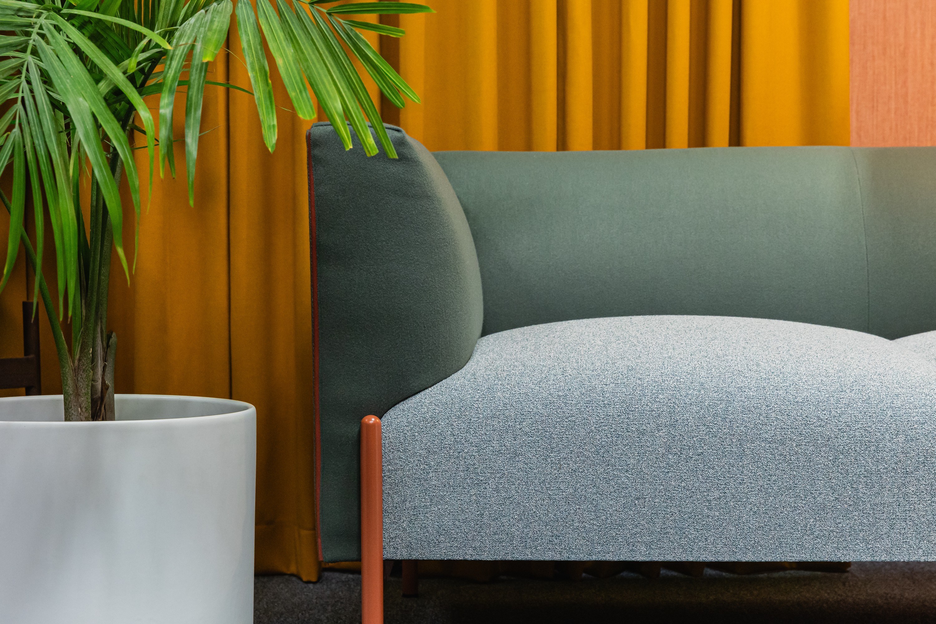 8390-08 Ajax - Bermuda, 7550-07 Avani - Halcyon Hosta, 4705-10 Hint - Wooden Pencil Installation Image