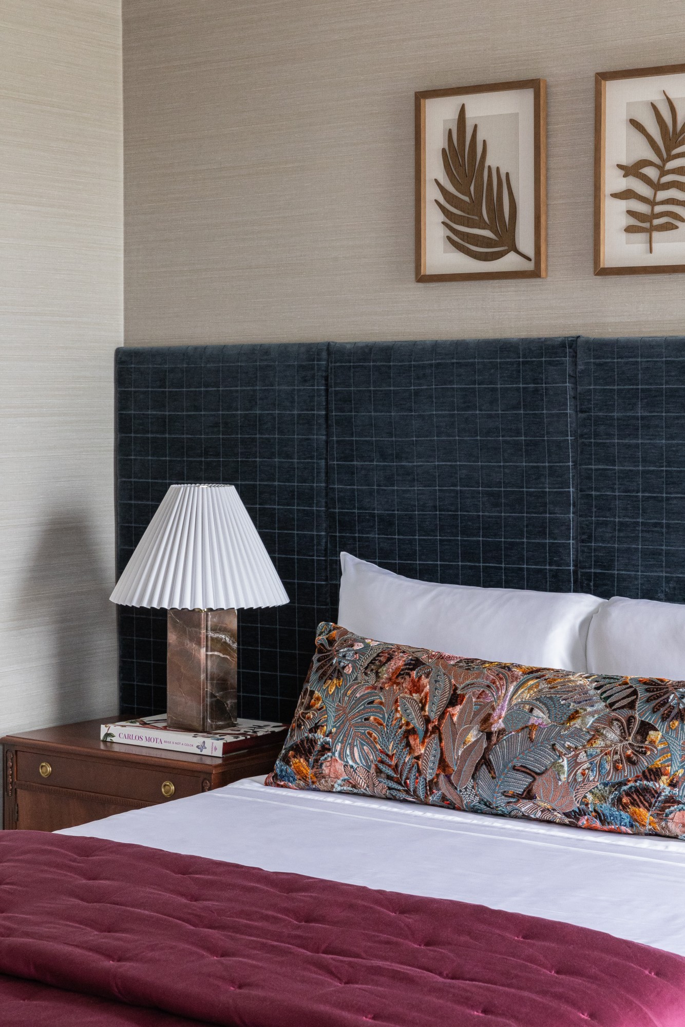 8582-08 Babbitt Nile River, 5014-01 Daintree Coral Bells, V104-04 Kanso Stepping Stone Installation Image