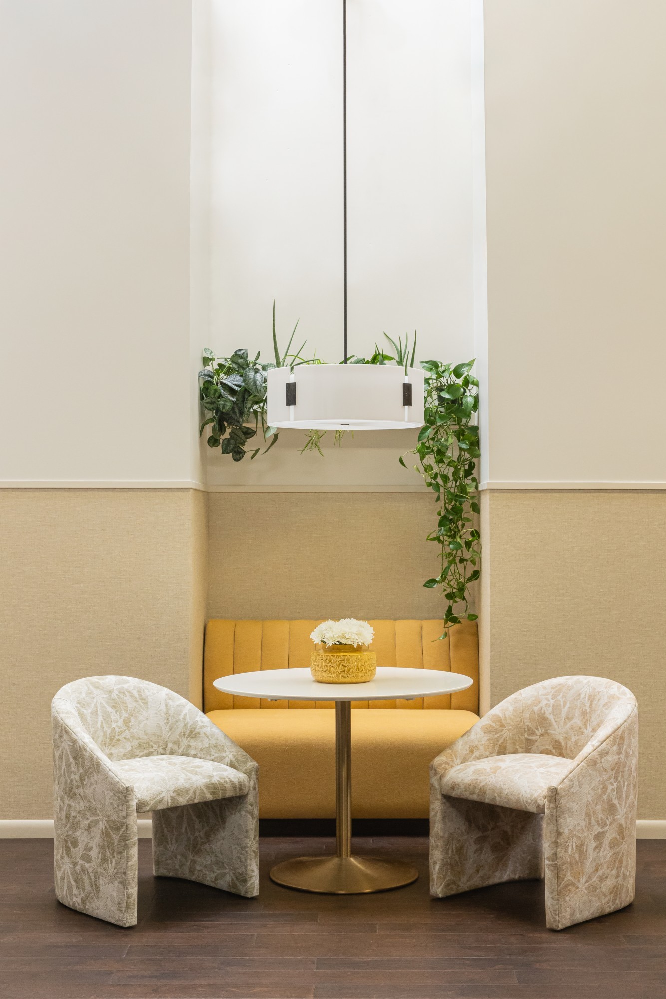 8712-03 Riley Cornbread, 5819-03 Vivaldi Mellow Yellow, 5819-05 Vivaldi Sproutling, V100-06 Chateau Macadamia Installation Image