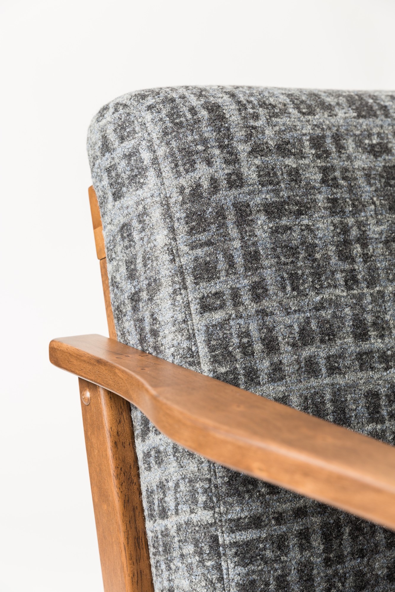 9216-04 Flanders Slate Blue Installation Image