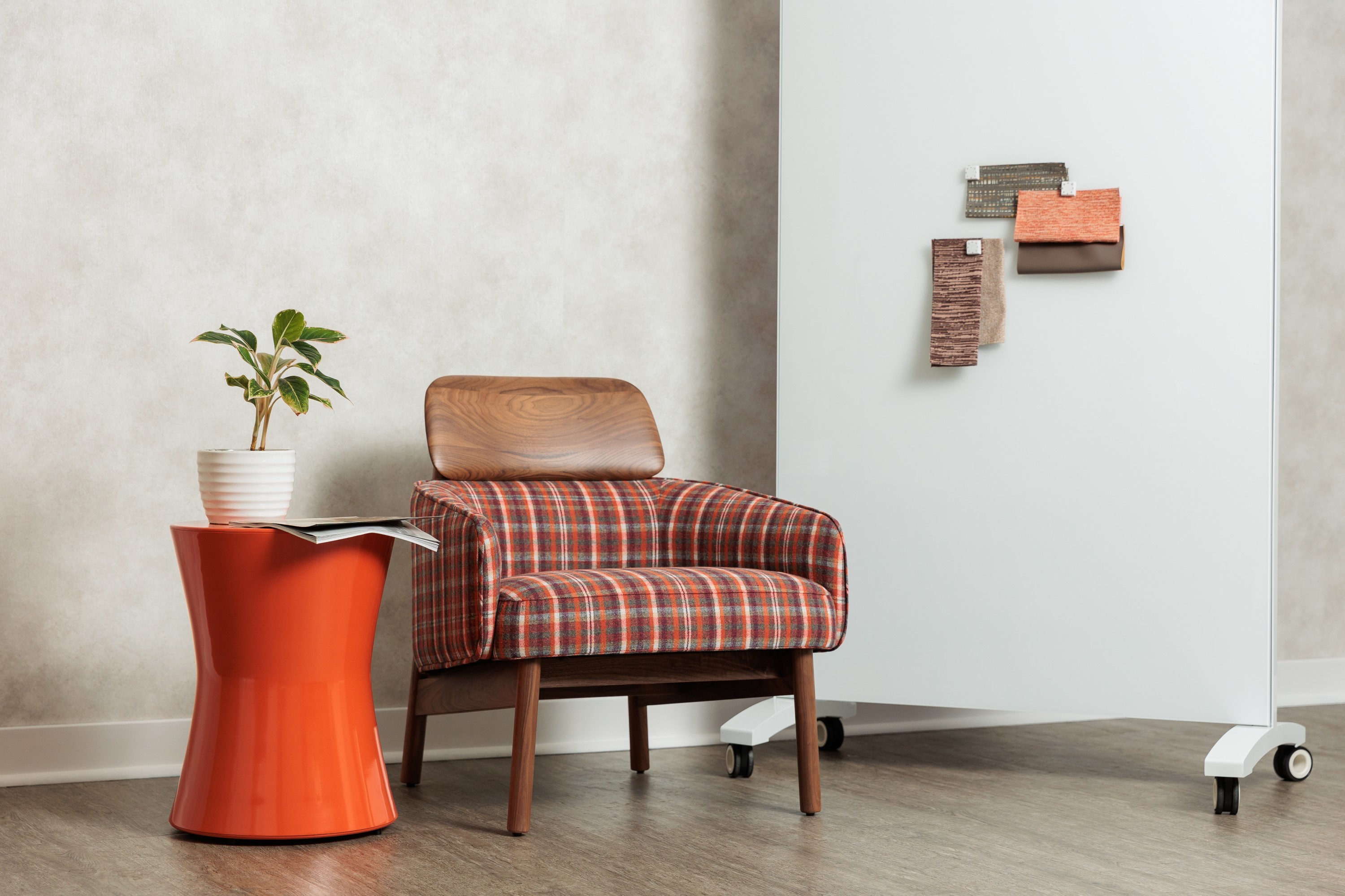 9651-05 Clockwork Redwood, V105-01 White Calcite Installation Image