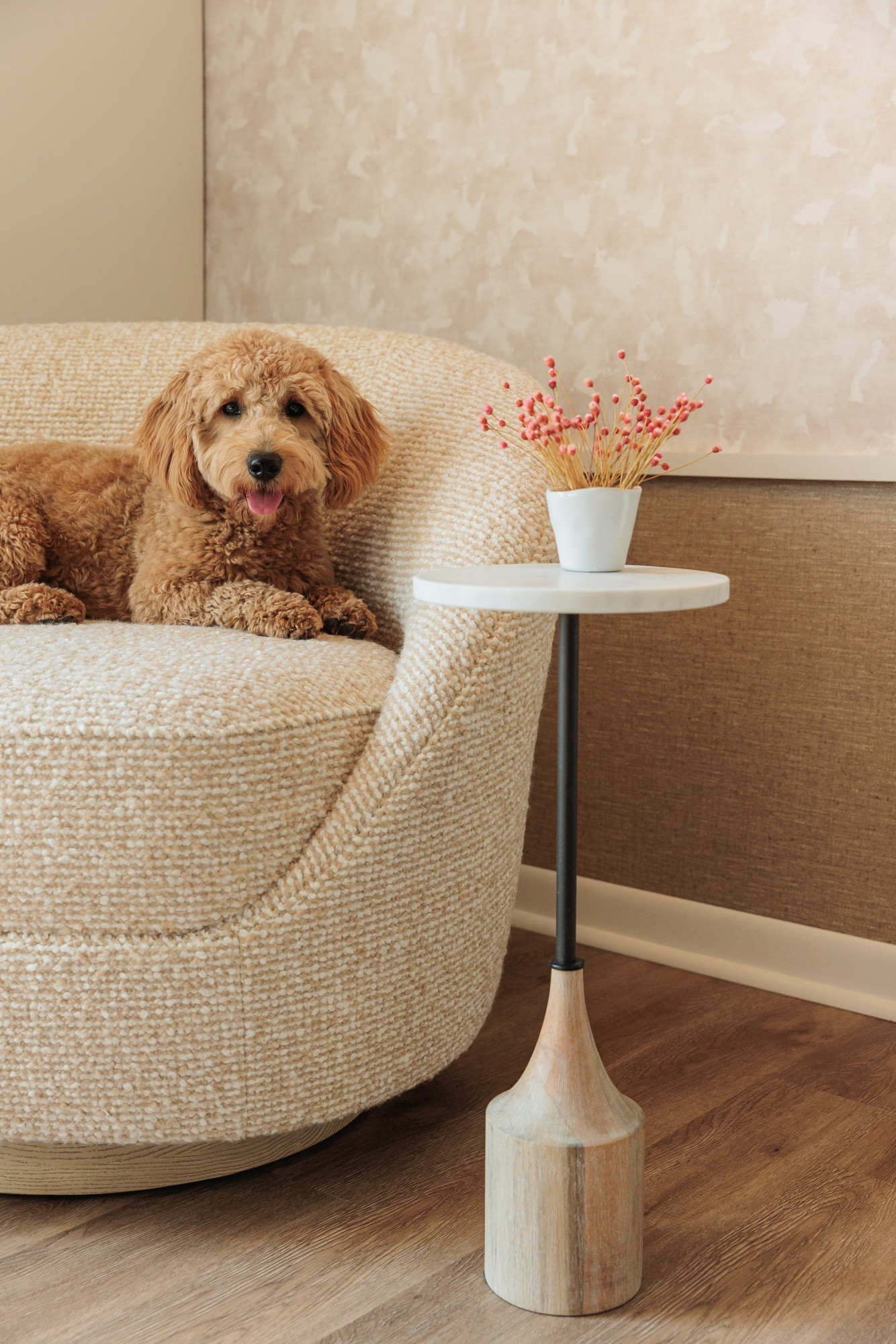 V103-03 Hikaru - Himalayan Salt, V100-10 Chateau - Quail, 7305-02 Chord Cheesecake Installation Image