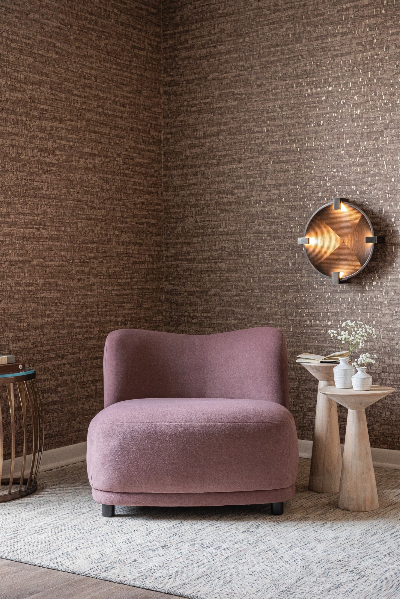 V115-04 Montado - Cherry Wood, 7550-05 Avani Potpourri Installation Image