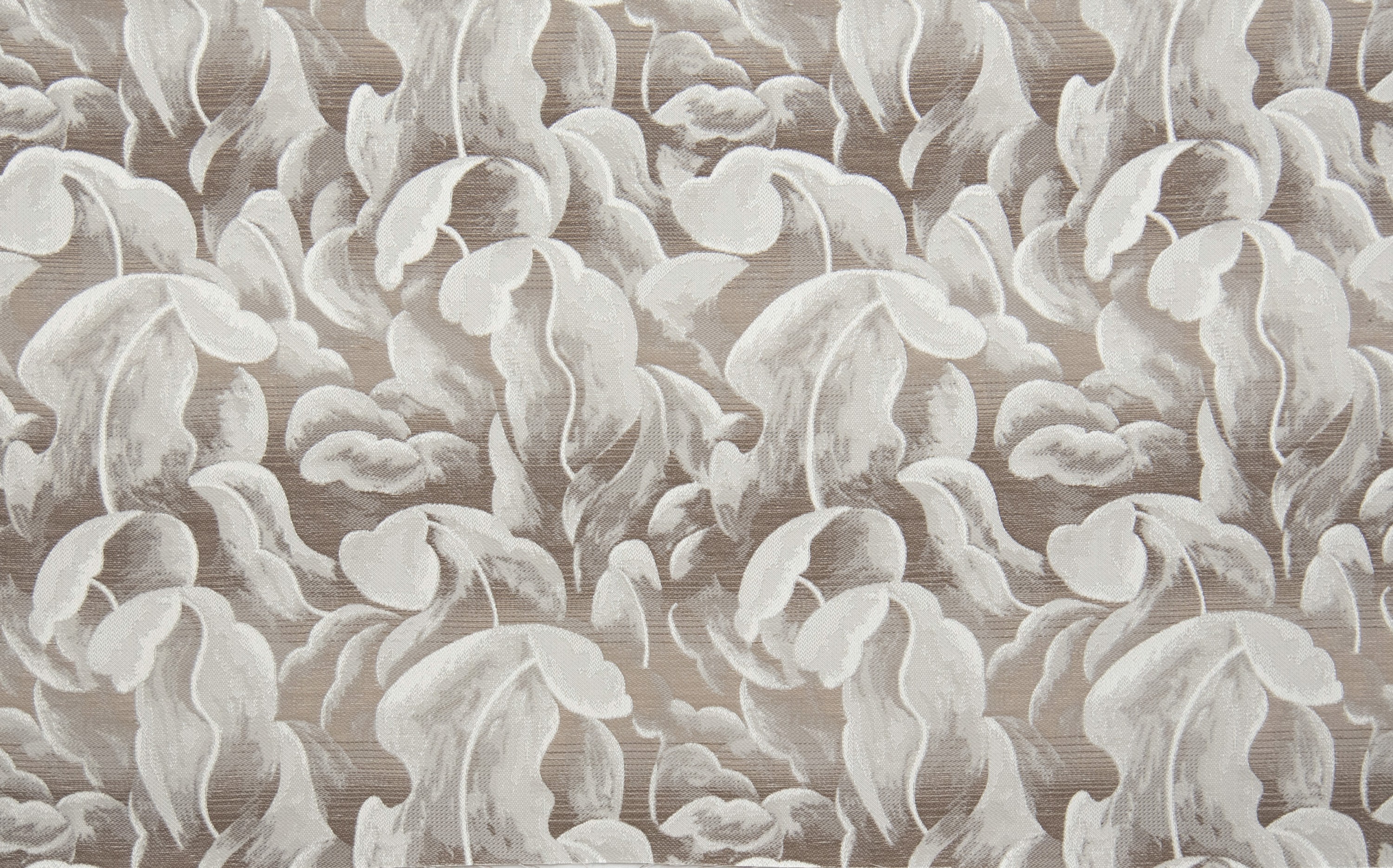 4357-03 Nightbloomer - Silver Coyote Full Repeat