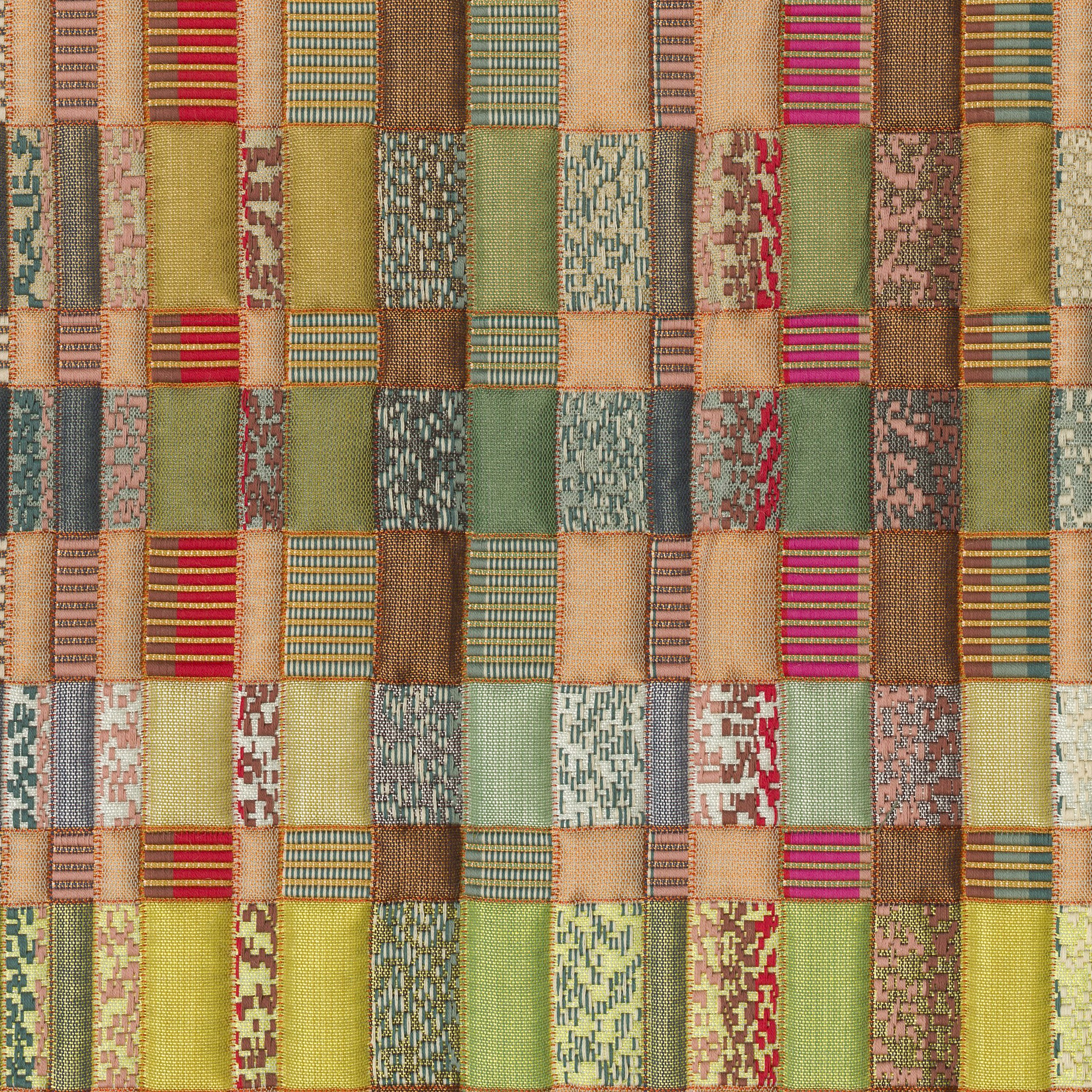 4516-04 Patchwork - Hibiscus Swatch