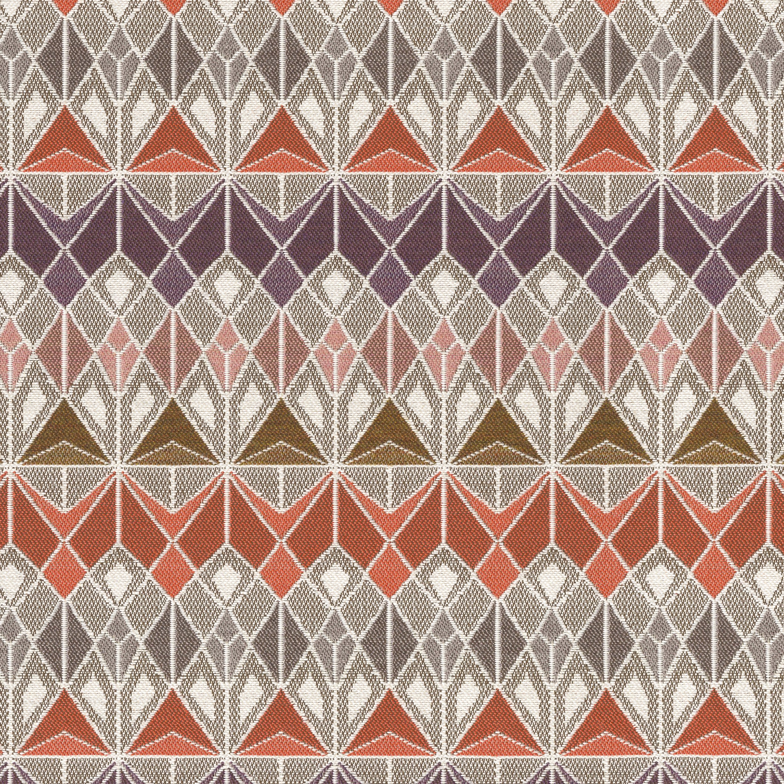 5831-03 Vitreum - Peony Swatch