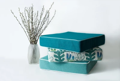 1210-07 Easel - Hummingbird, 5833-02 Still Life - Ferns and 5840-15 Palette - Phthalo Teal Installation Image