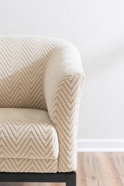 1242-02 Whisper Maple Candy Installation Image