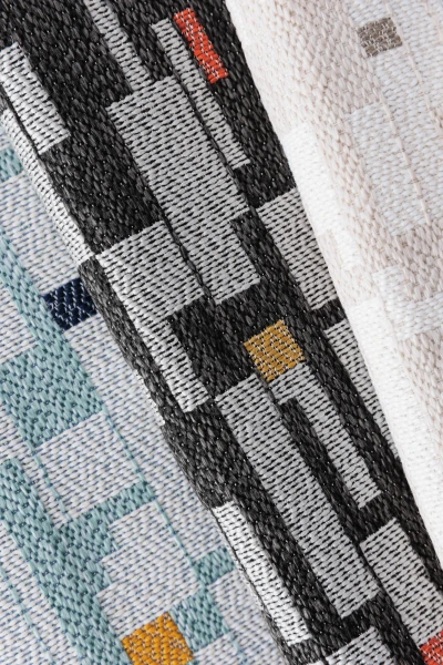 1293 Triptych Poolside, Coral Snake, Checkered White Product Image