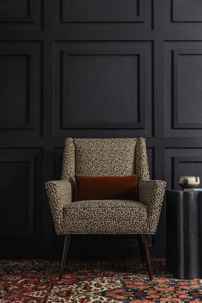 2327-04 Rosette - Leopard, 5515-11 Empire – Burnt Orange Installation Image