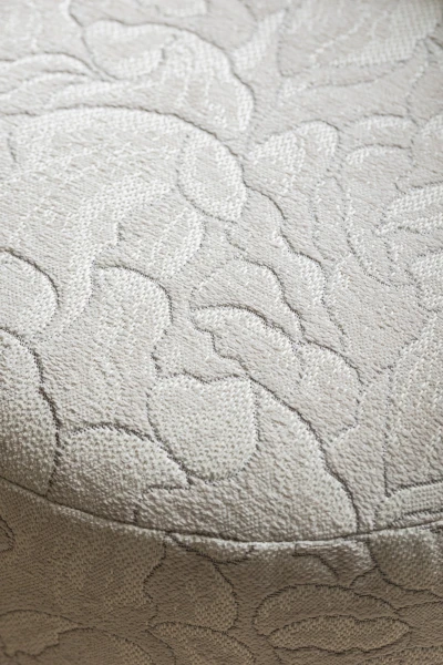 4355-01 Daylily Marzipan Installation Image