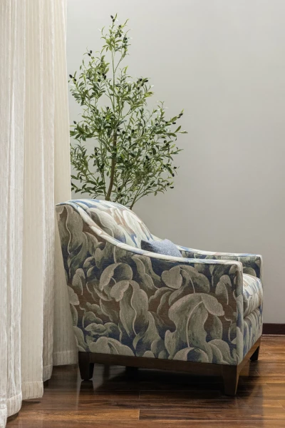 4357-07 Nightbloomer Cattail, 7306-07 Hawthorn Bangor Blue and 3110-02 Circadian Coquito Installation Image