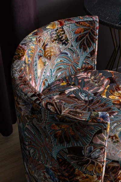 5014-01 Daintree Coral Bells Installation Image