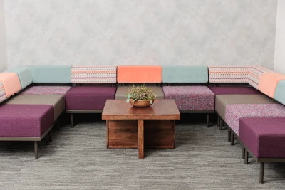 6815-08 Journal - Dusty Mauve, 4290-08 Oracle Terracotta, 7211-12 Parian Nymph, 1556-12 Loch Plum, 5831-03 Vitreum Peony, 6597-08 Showtime Times Square, 5831-03 Vitreum Pony Installation Image