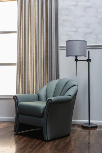 7551-05 Dhara – Scotch Thistle, 9650-02 Pendulum – Grey Mongoose, V200-02 Celeste – Nimbus Cloud Installation Image