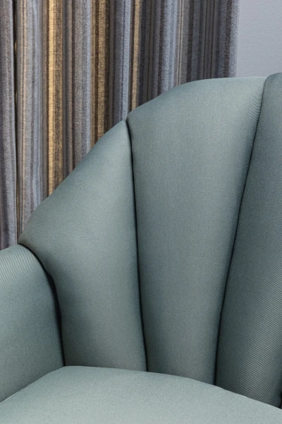 7551-05 Dhara – Scotch Thistle, 9650-02 Pendulum – Grey Mongoose Installation Image