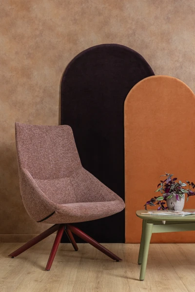 8355-11 Zola - Purple Yam, V105-07 Central - Penny, 7571-11 Lenis – Black Bean, 7571-05 Lenis – Roasted Carrot Installation Image