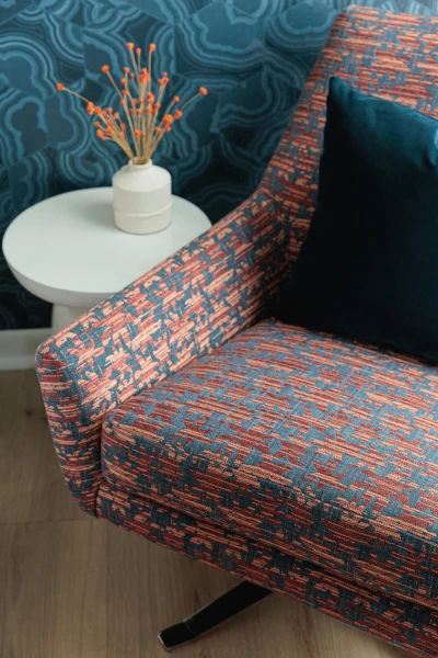 V102-05 Andromeda - Oceanside, 4373-08 Laelia Summer Nights, 4250-24 Gem - Topaz Installation Image