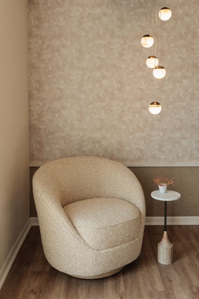 V103-03 Hikaru - Himalayan Salt, V100-10 Chateau - Quail, 7305-02 Chord Cheesecake Installation Image