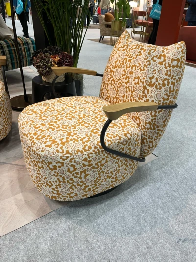 2328-03 Tulliana - Orange Tabby Installation Images